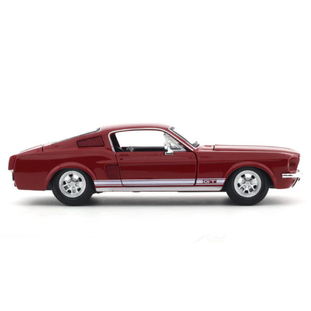 Maisto Original 1967 Ford Mustang GT Licensed Diecast Car | 1:24 Scale (14 Years till Grown Ups)