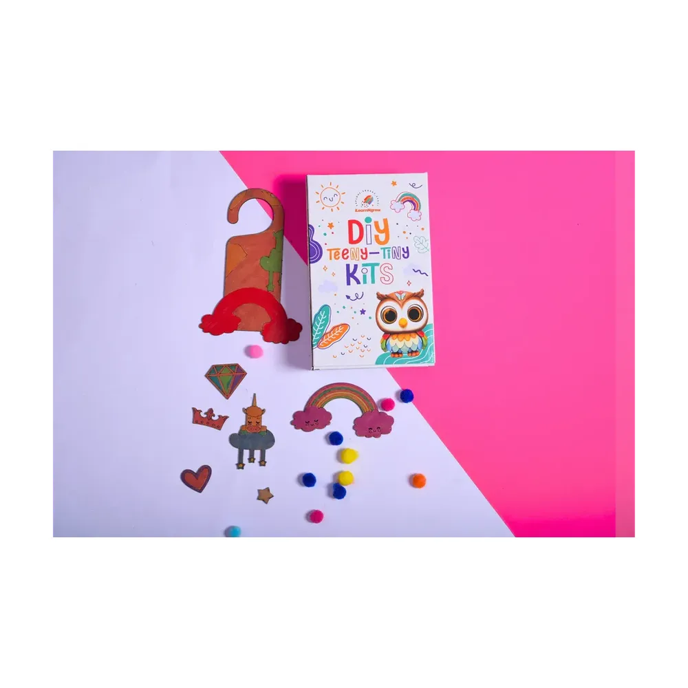Ilearnngrow Teeny Tiny DIY Unicorn Name Plate Kit & Door Knob Craft Kit