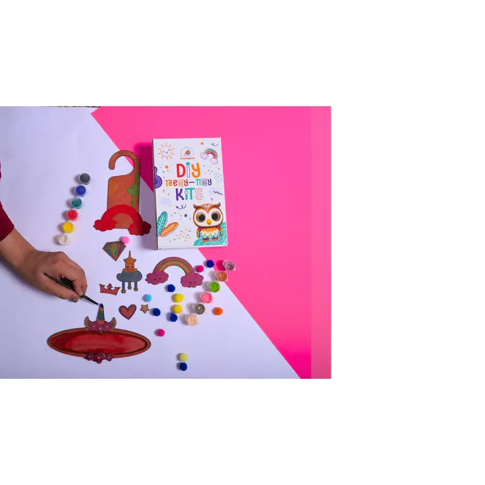 Ilearnngrow Teeny Tiny DIY Unicorn Name Plate Kit & Door Knob Craft Kit
