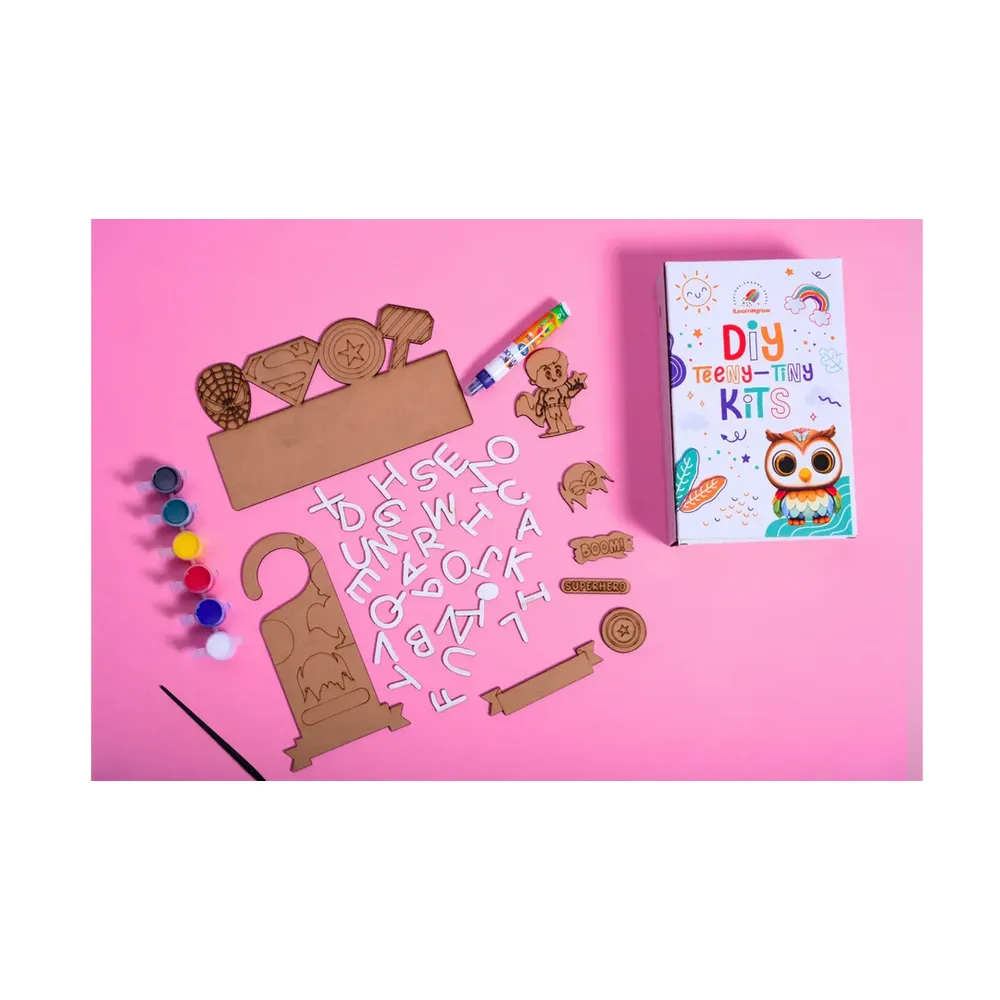 Ilearnngrow Teeny Tiny DIY Superhero Name Plate Kit & Door Knob Craft Kit