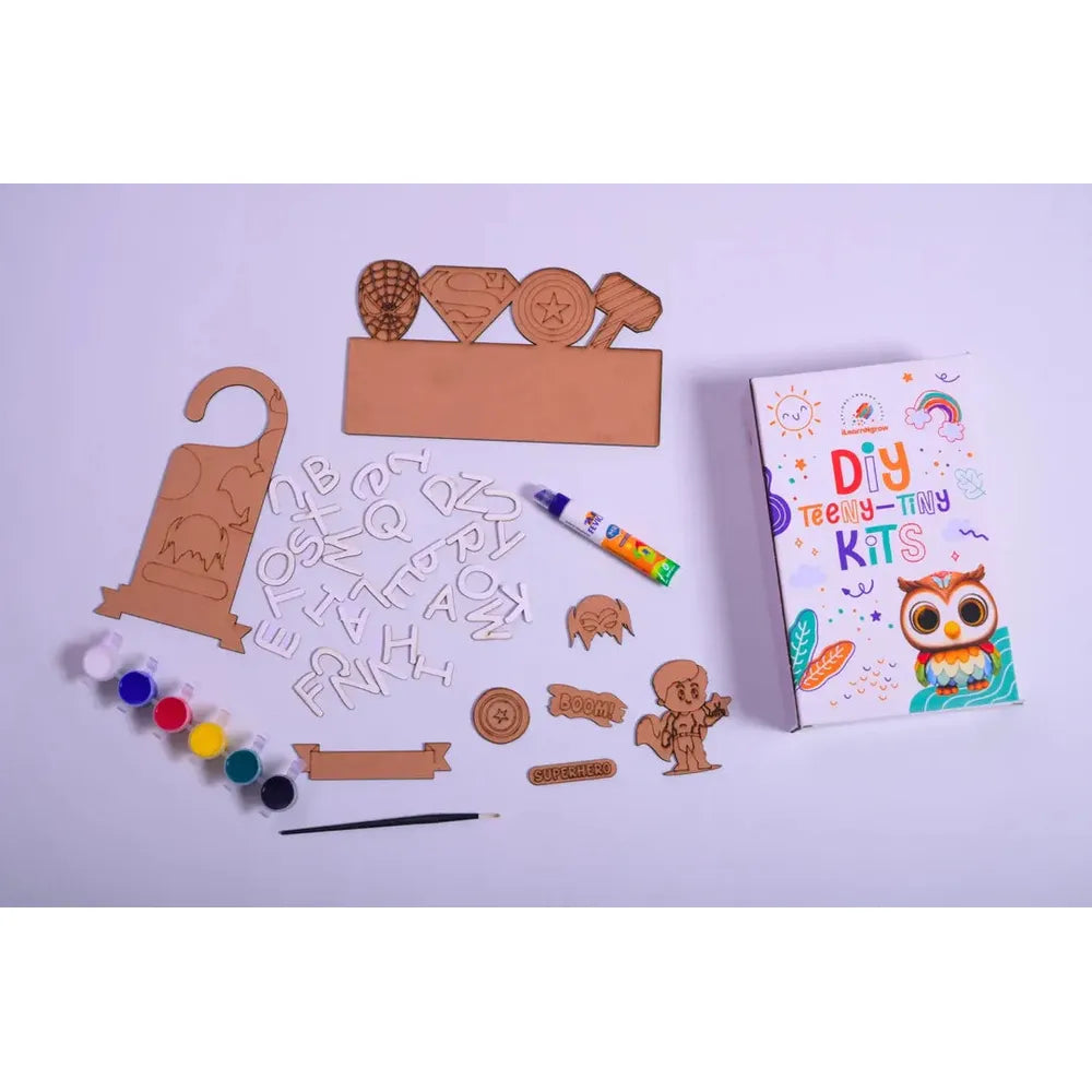 Ilearnngrow Teeny Tiny DIY Superhero Name Plate Kit & Door Knob Craft Kit