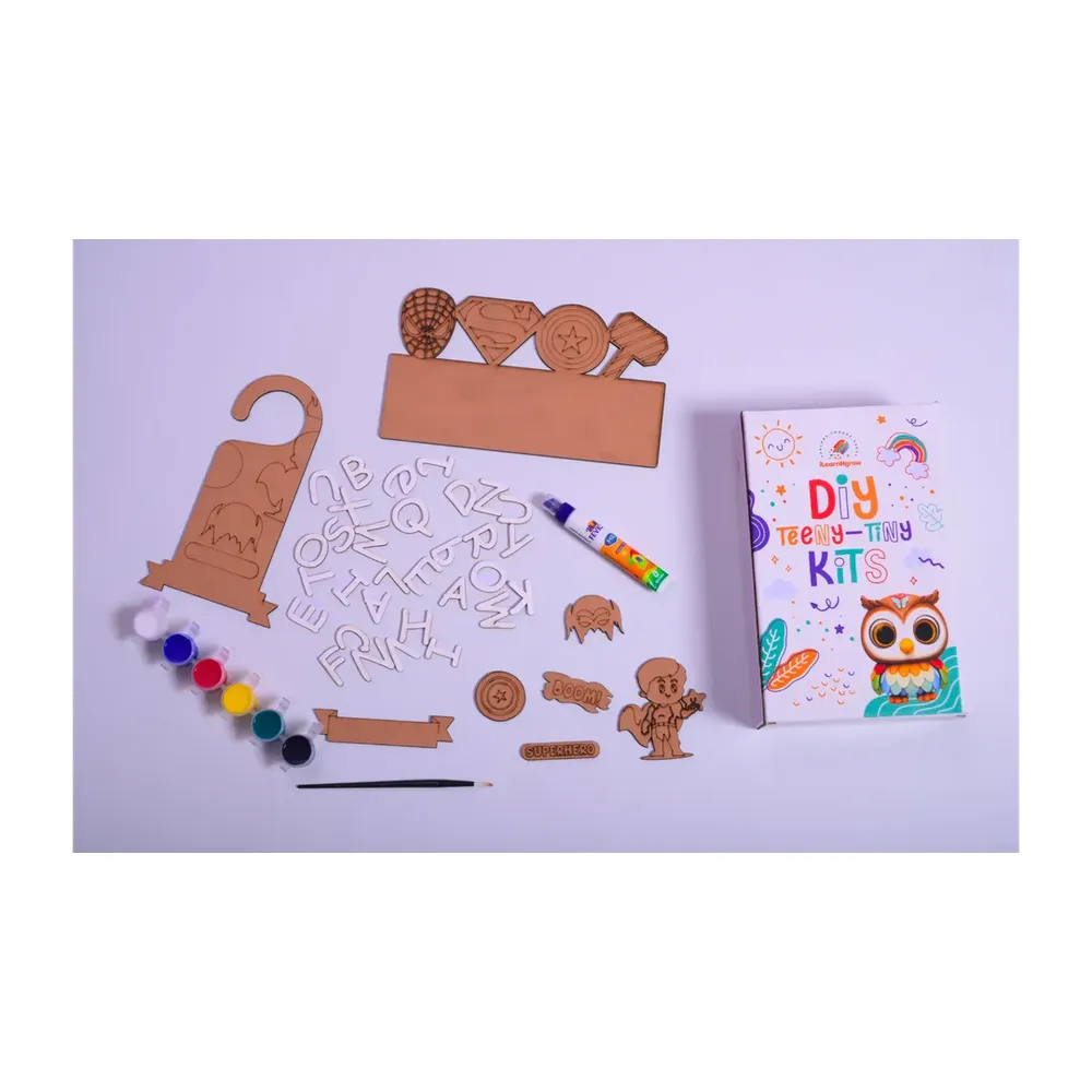 Ilearnngrow Teeny Tiny DIY Superhero Name Plate Kit & Door Knob Craft Kit