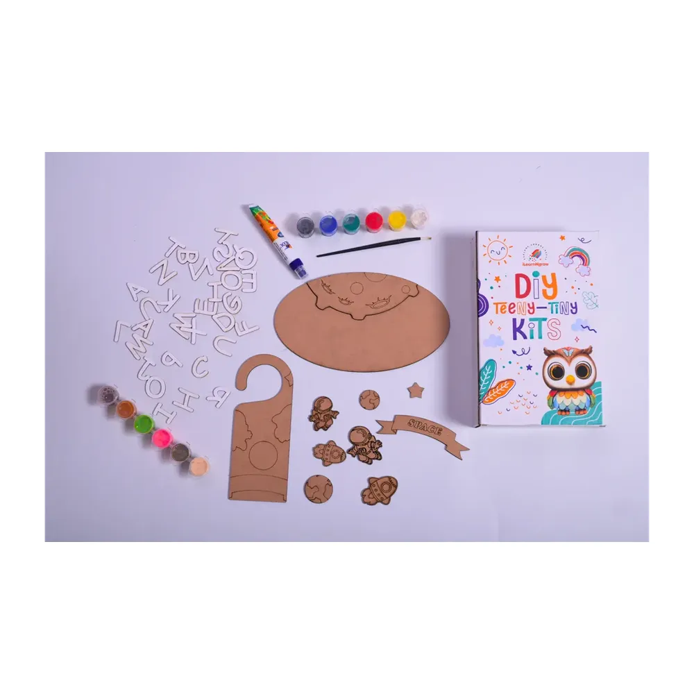 Ilearnngrow Teeny Tiny DIY Space Name Plate Kit & Door Knob Craft Kit