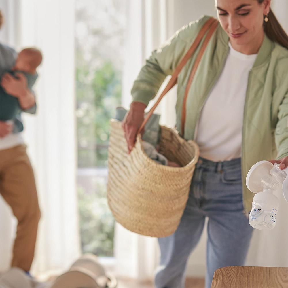 Philips Avent Manual Breast Pump - Soft Cushion Adapts to All Sizes | Combines Suction & Nipple stimulation | SCF430/10
