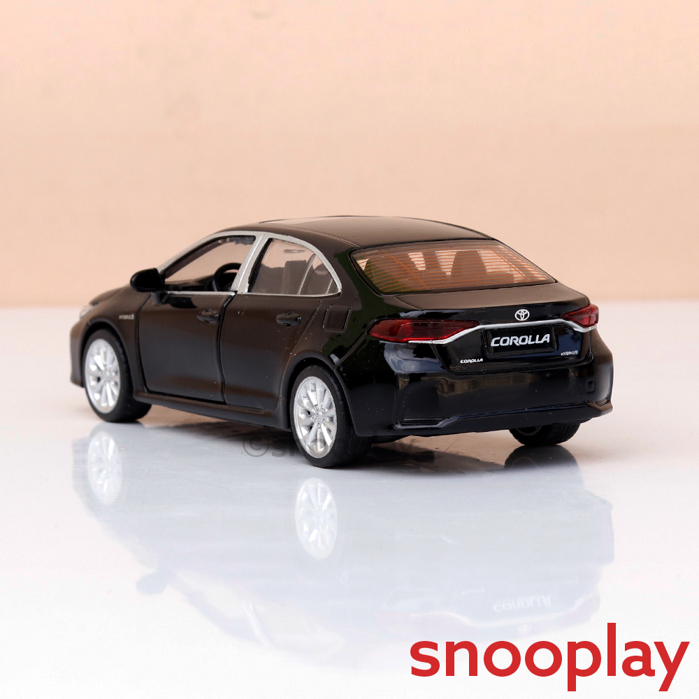 Metal Speed Zone Original Toyota Corolla Hybrid Licensed Diecast Car with Openable Doors | 1:26~1:38 Scale (14 Years till Grown Ups)