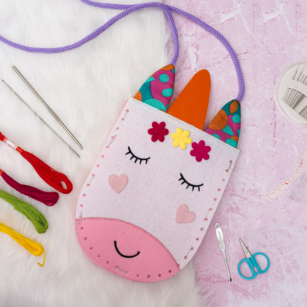Ilearnngrow DIY Felt Sewing Craft Kit - Create 6 Charming Projects (4-7 Years)