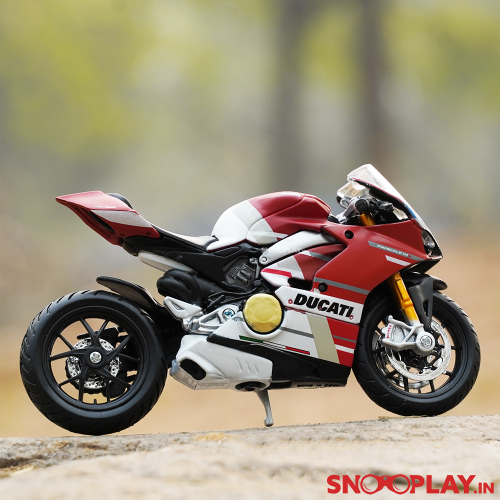 Ducati Panigale V4 S Corse Diecast Bike Scale Model (1:18 Scale)