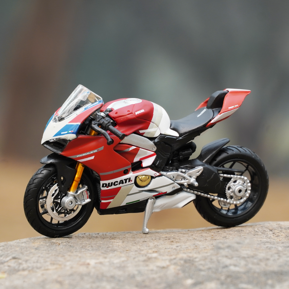 Ducati Panigale V4 S Corse Diecast Bike Scale Model (1:18 Scale)