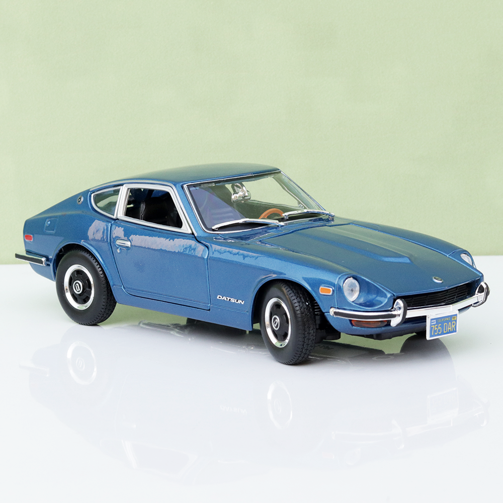 Maisto Original 1971 Datsun 240Z Licensed Diecast Car with Openable Doors & Bonnets | 1:18 Scale Model (14 Years Till Grown Ups)