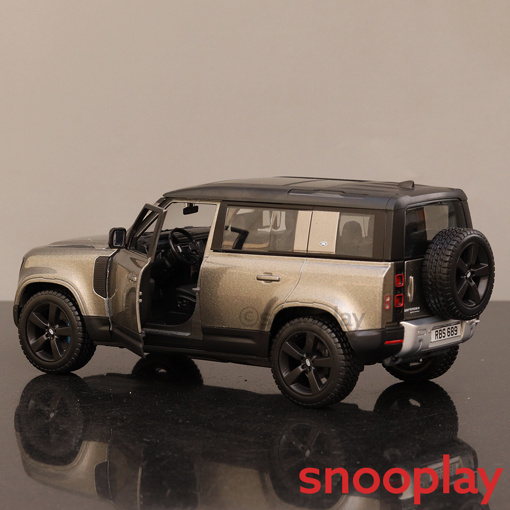Bburago Original 2022 Land Rover Defender 110 Licensed Car | 1:24 Scale (14 Years till Grown Ups)