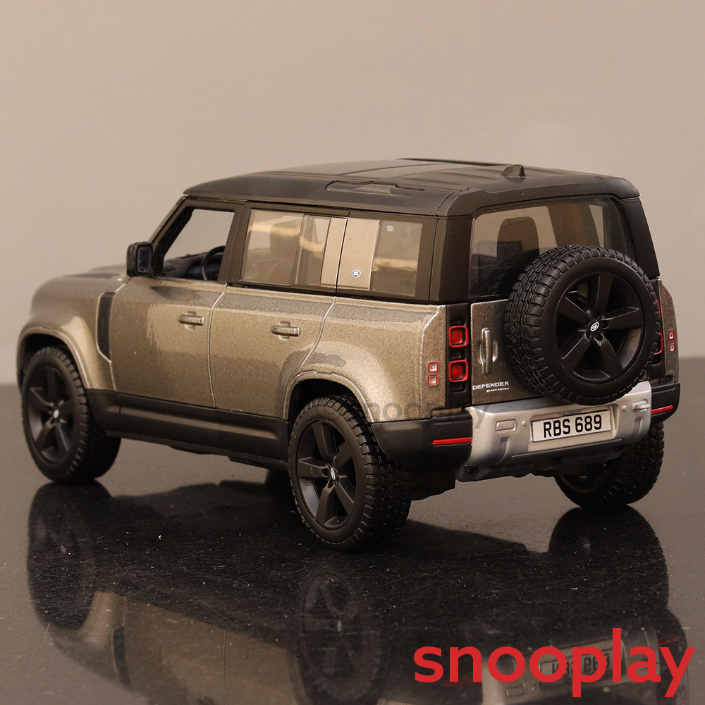 Bburago Original 2022 Land Rover Defender 110 Licensed Car | 1:24 Scale (14 Years till Grown Ups)