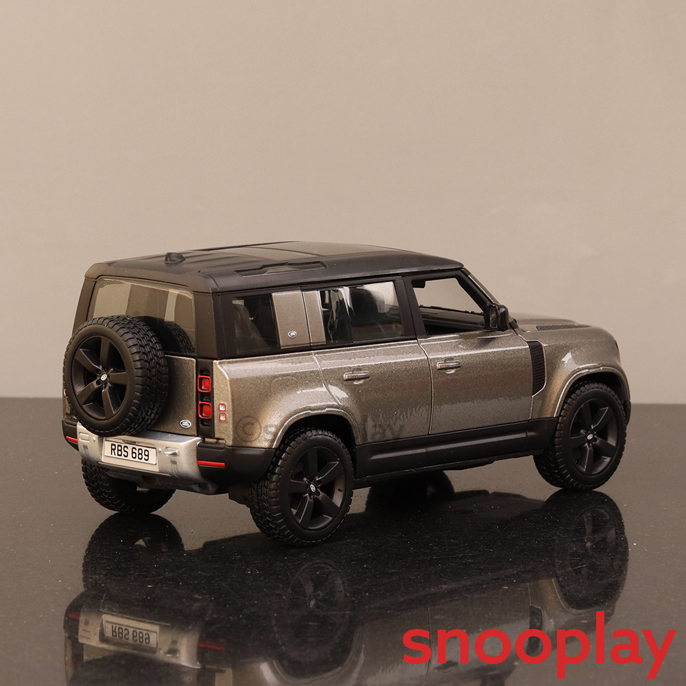 Bburago Original 2022 Land Rover Defender 110 Licensed Car | 1:24 Scale (14 Years till Grown Ups)