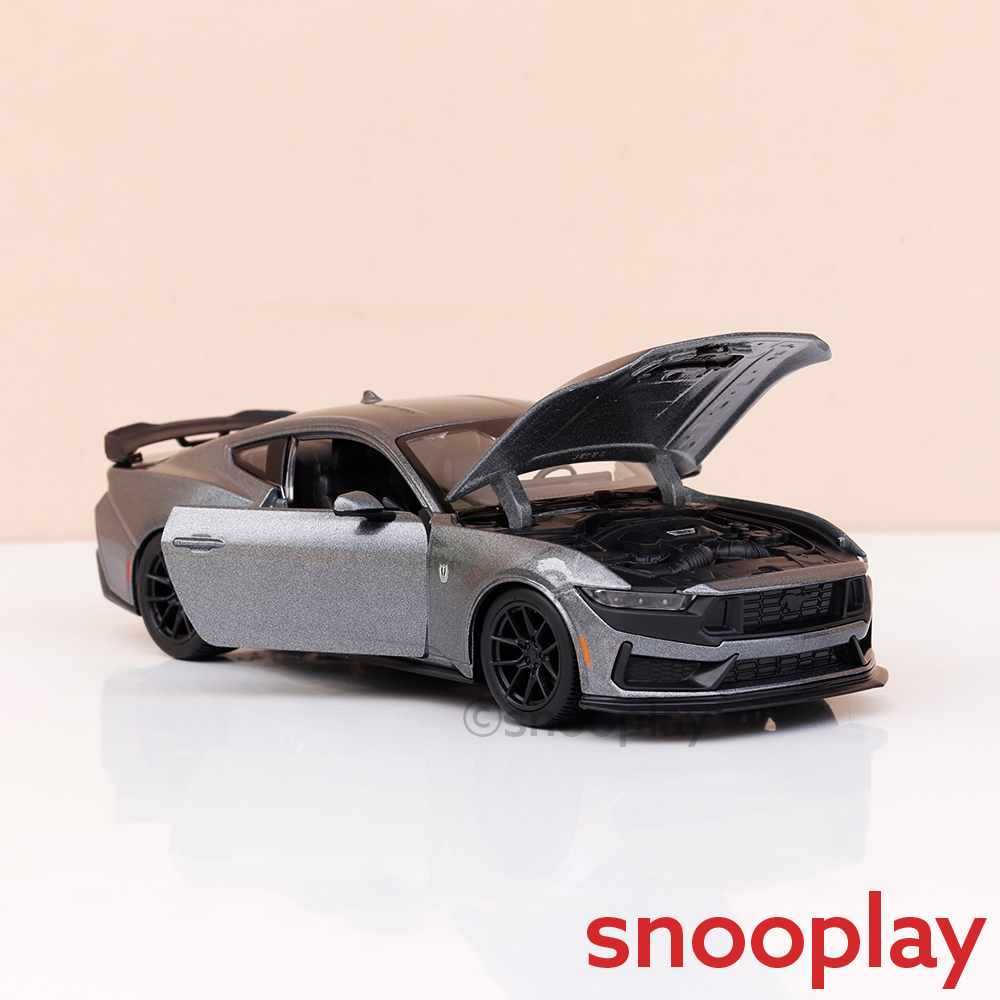 Maisto Original Licensed 2024 Ford Mustang Dark Horse Diecast Car | 1:24 Scale (14 Years till Grown Ups)