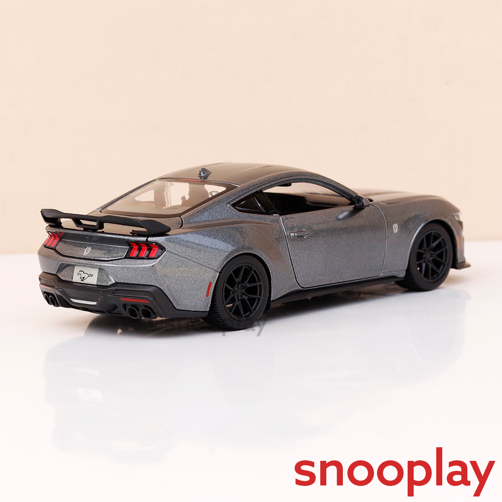 Maisto Original Licensed 2024 Ford Mustang Dark Horse Diecast Car | 1:24 Scale (14 Years till Grown Ups)