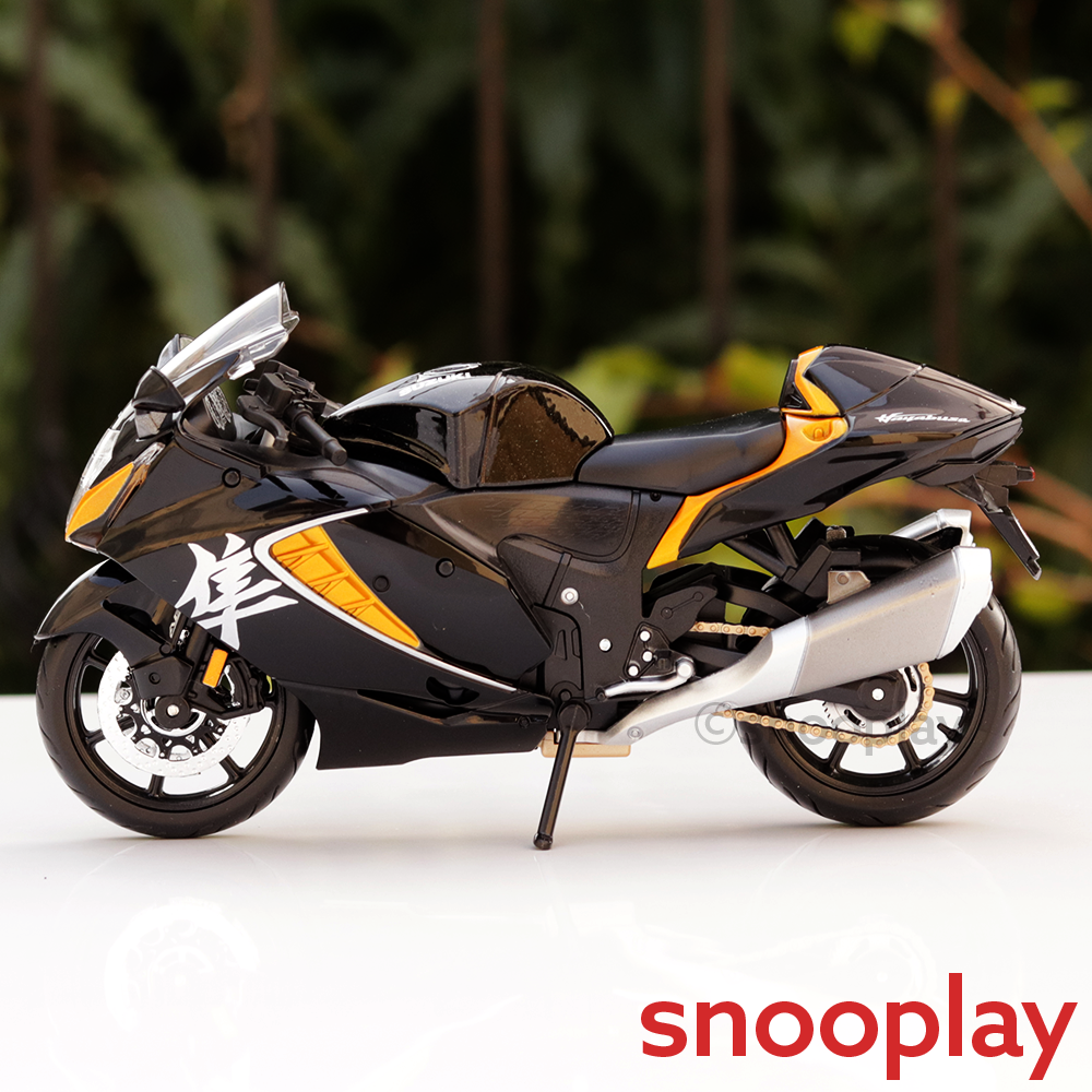 Maisto Licensed Diecast Suzuki Hayabusa 2022 Toy Bike (1:12 Scale)