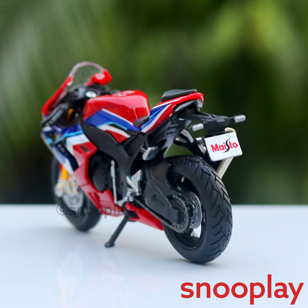 Maisto Original Licensed Honda CBR 1000R-R Fireblade SP Diecast Bike | 1:18 Scale (14 Years till Grown Ups)