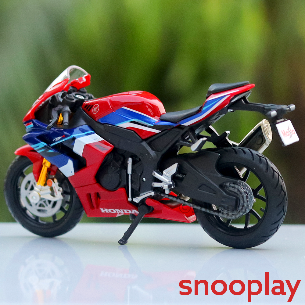 Maisto Original Licensed Honda CBR 1000R-R Fireblade SP Diecast Bike | 1:18 Scale (14 Years till Grown Ups)