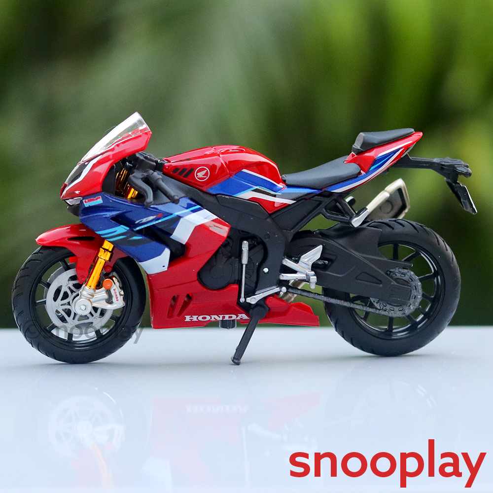 Maisto Original Licensed Honda CBR 1000R-R Fireblade SP Diecast Bike | 1:18 Scale (14 Years till Grown Ups)