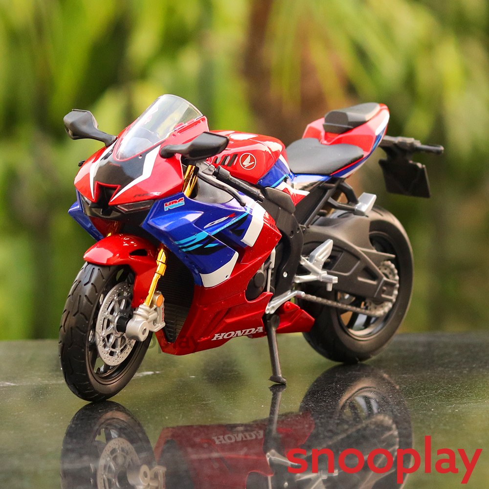 Honda CBR1000RR-R Fireblade SP Diecast Bike | 1:12 Scale Model | 14 Years till Grown Ups