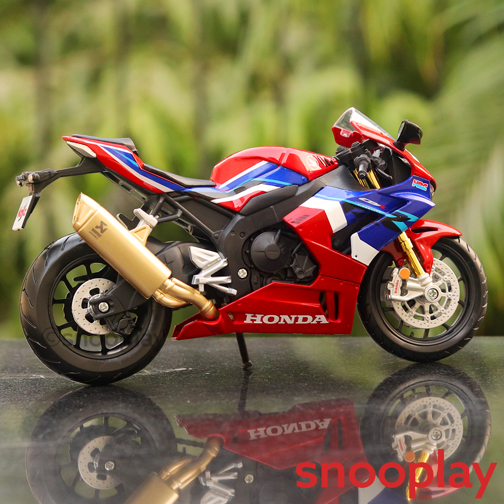 Honda CBR1000RR-R Fireblade SP Diecast Bike | 1:12 Scale Model | 14 Years till Grown Ups