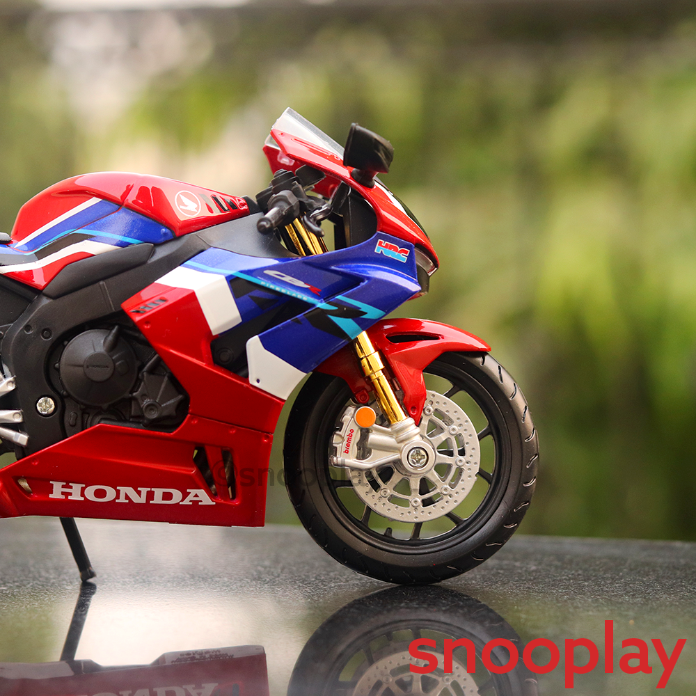 Honda CBR1000RR-R Fireblade SP Diecast Bike | 1:12 Scale Model | 14 Years till Grown Ups