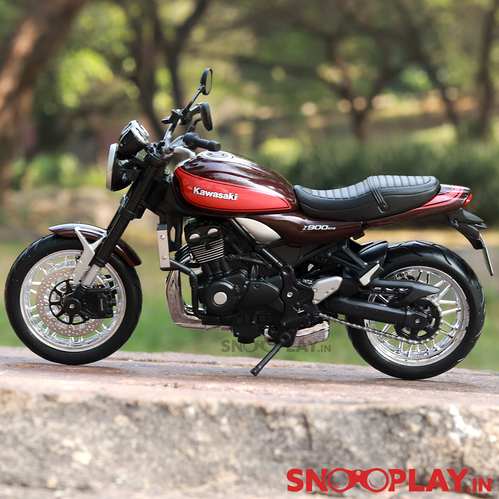 Original Licensed Kawasaki Z900RS Diecast Bike | 1:12 Scale (14 Years till Grown Ups)