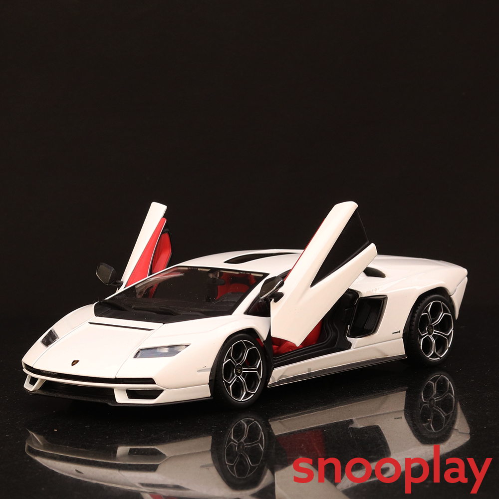 Bburago Licensed Lamborghini Countach LPI 800-4 Diecast Car | 1:24 Scale Model