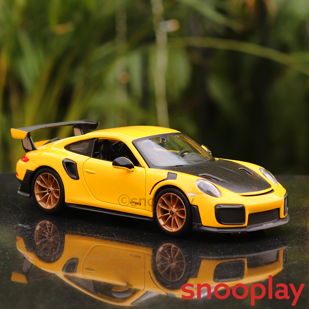Maisto Licensed Porsche 911 GT2 RS Diecast Car (1:24 Scale Model)