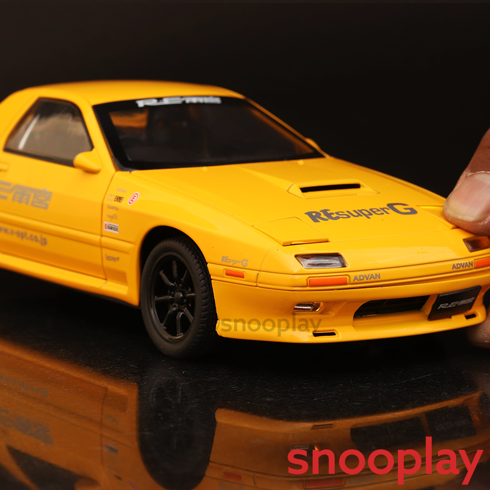 Resembling Mazda Diecast Pullback Car with Light and Sound | 1:24 Scale (3 Years till Grown Ups)