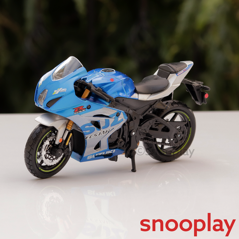 Bburago Original Suzuki GSX-R1000 R 2021 Licensed Diecast Bike | 1:18 Scale Model (14 Years Till Grown Ups)
