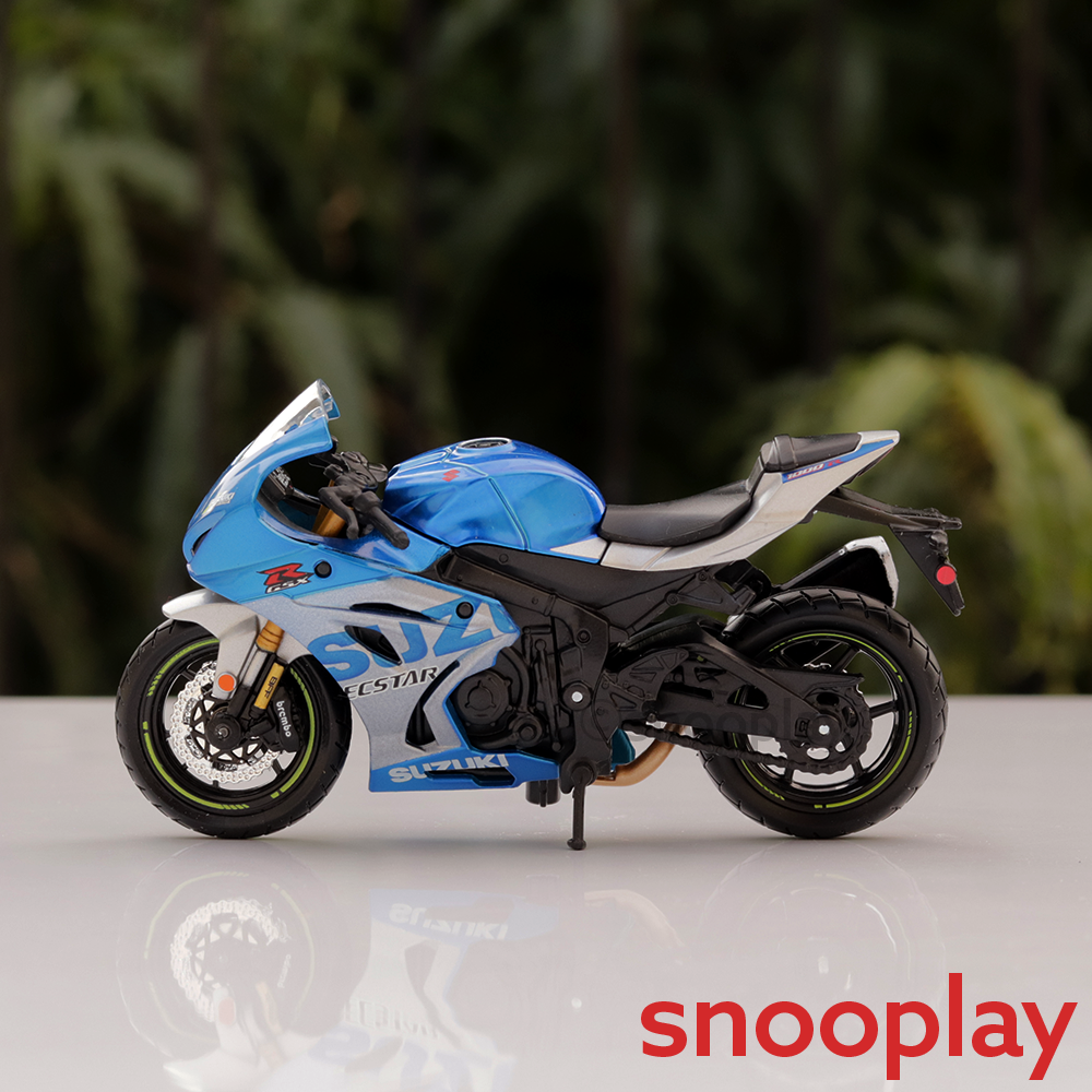 Bburago Original Suzuki GSX-R1000 R 2021 Licensed Diecast Bike | 1:18 Scale Model (14 Years Till Grown Ups)