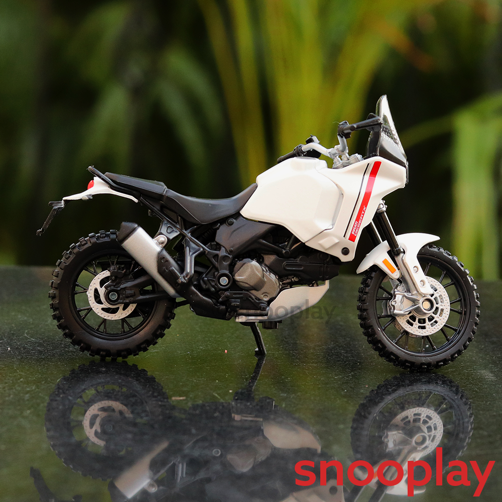 Maisto Original Licensed Ducati DesertX Diecast Bike | 1:18 Scale (14 Years till Grown Ups)