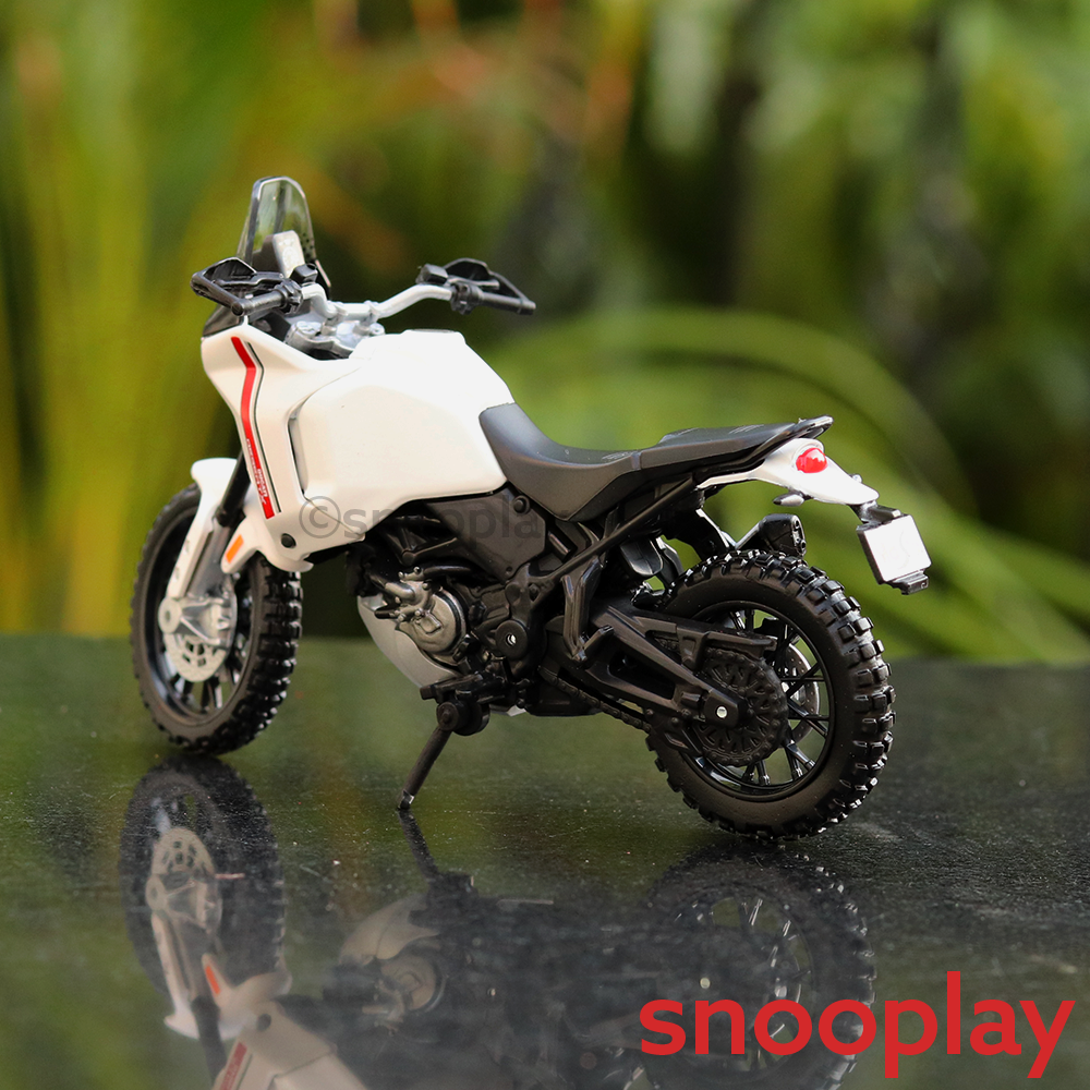 Maisto Original Licensed Ducati DesertX Diecast Bike | 1:18 Scale (14 Years till Grown Ups)