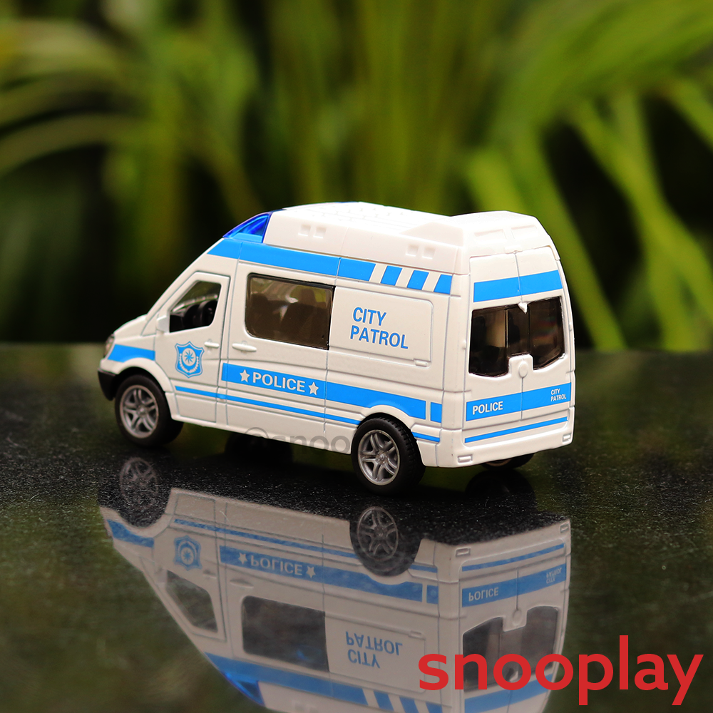 Police City Patrol Diecast Pullback Car with Openable Doors, Light & Sound (3260) | 1:32 Scale (7-14 Years)