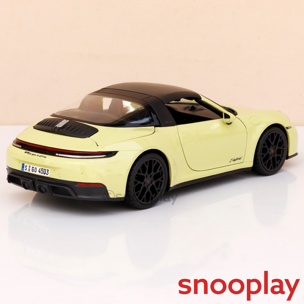Maisto Original Porsche 911 Targa 4 GTS (992.2) Licensed Diecast Car | 1:18 Scale (14 Years till Grown Ups)