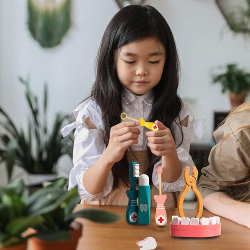 Playbox 16 Pieces Wooden Happy Teeth Set - Dentist Role-Play (3-7 Years)