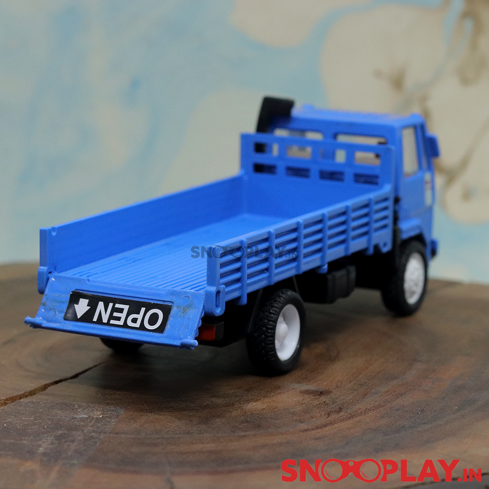 Centy Cargo Truck Pullback Toy Truck (1-4 Years) | Assorted Colors